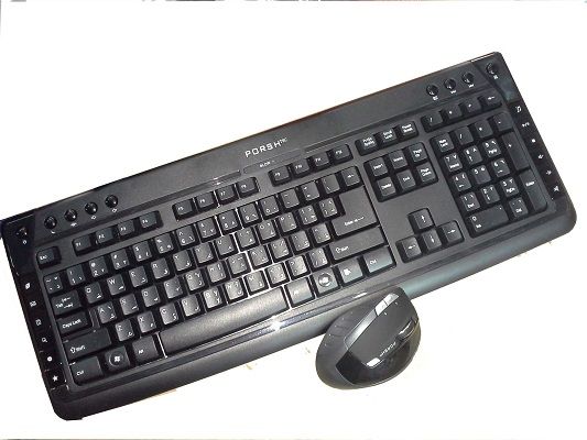 لوحة مفاتيح كمبيوتر