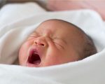 تفسير حلم الولادة للحامل بدون الم